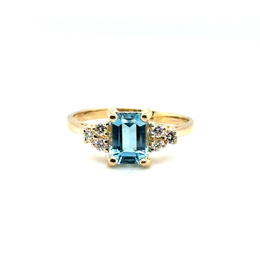 New 14k Yellow Gold Topaz & Diamond Ring