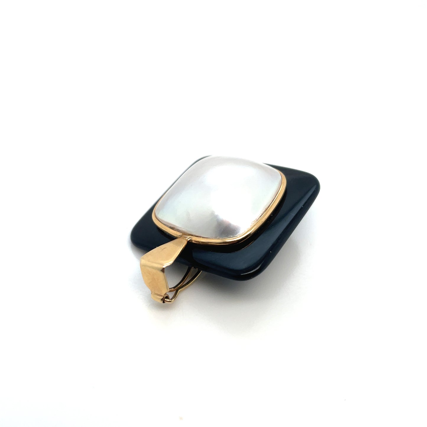 14k Yellow Gold Fresh Water Pearls and Onyx Pendant