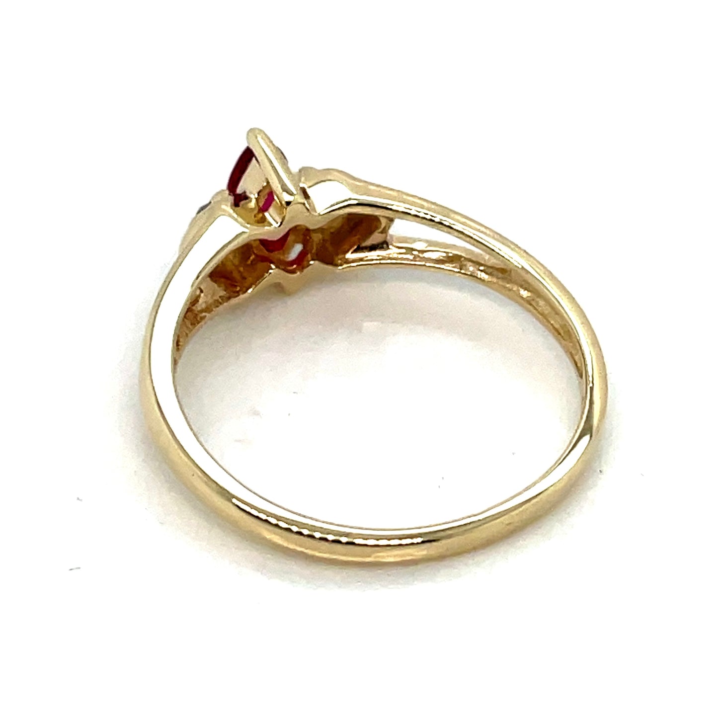14k Yellow Gold Ruby Diamond Ring