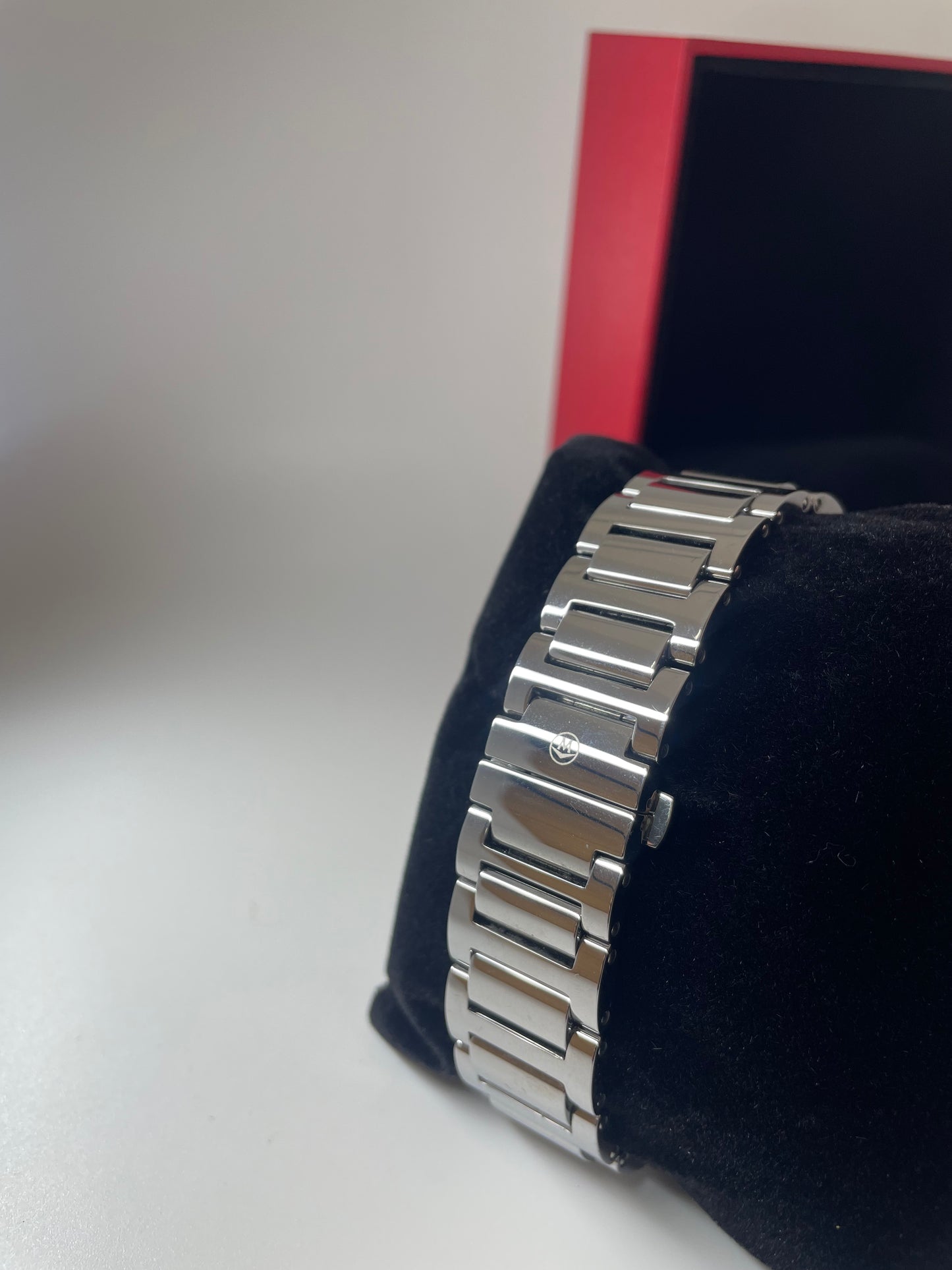 Men’s Titanium Movado Safiro with Diamond Dial