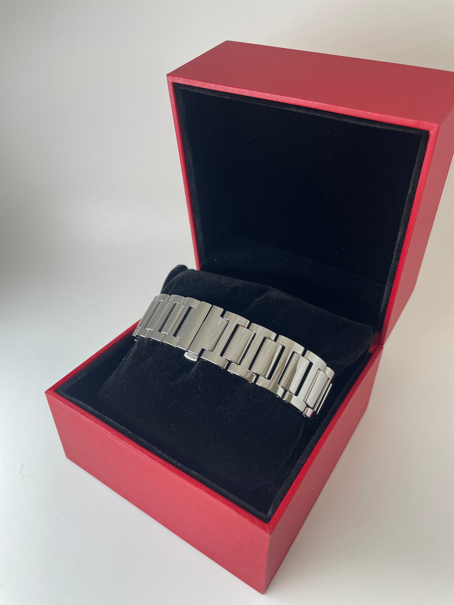 Men’s Titanium Movado Safiro with Diamond Dial